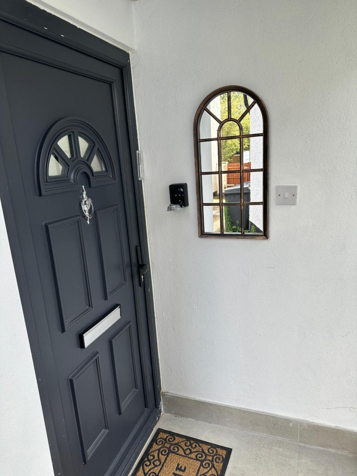 Bespoke Gallery Guesthouse Hendon Exterior foto