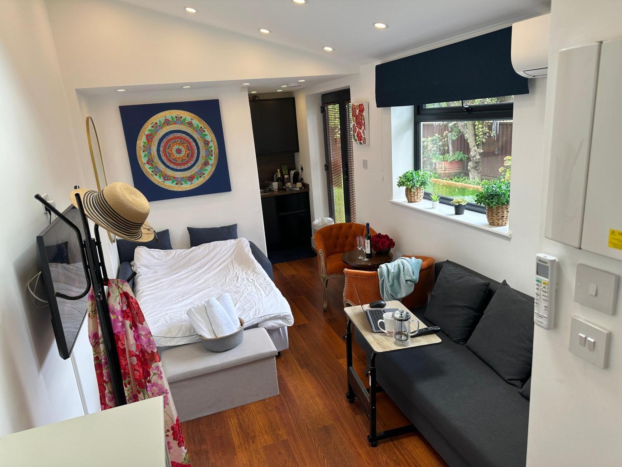 Bespoke Gallery Guesthouse Hendon Exterior foto